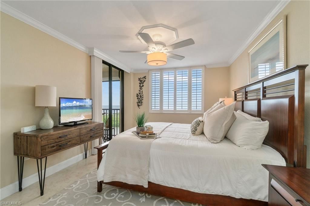 17 Bluebill Ave, Unit 1005, Naples, FL 34108 Photo