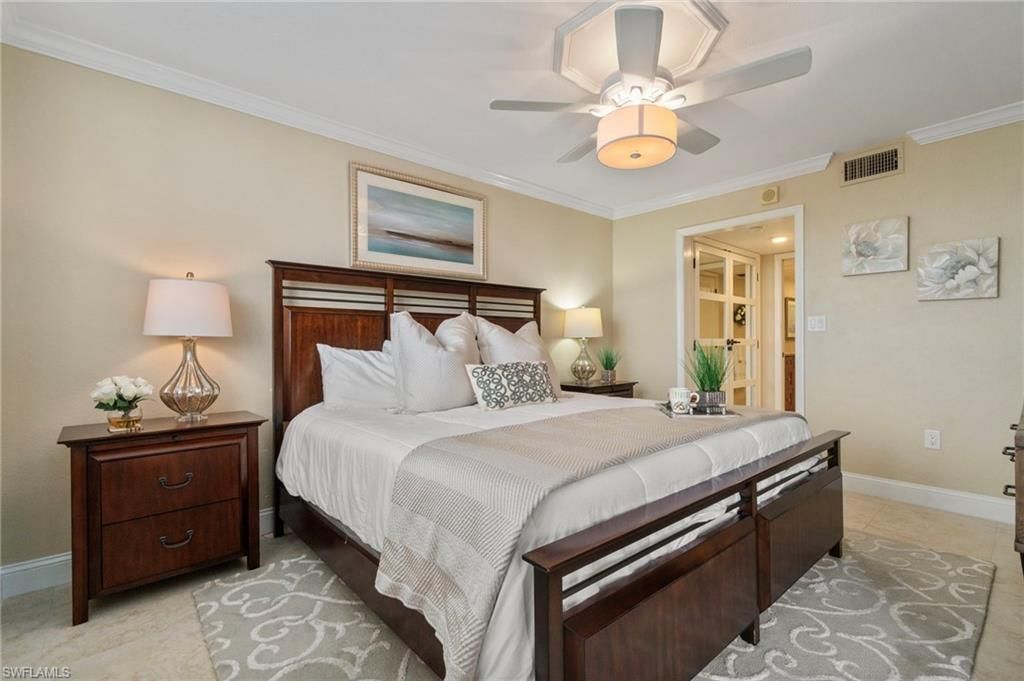 17 Bluebill Ave, Unit 1005, Naples, FL 34108 Photo