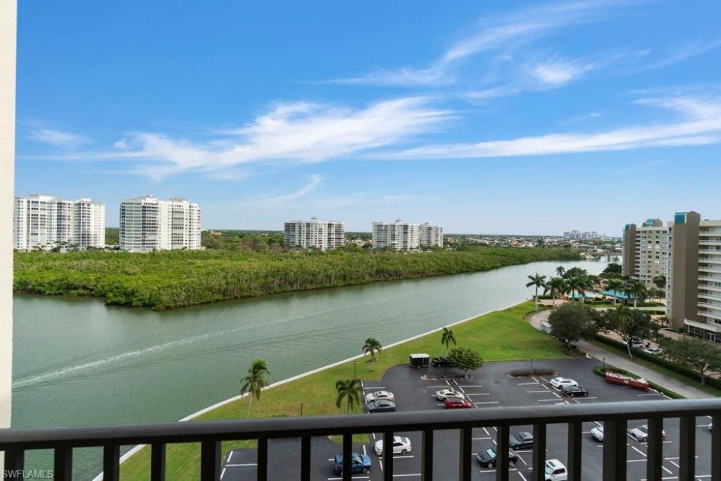 17 Bluebill Ave, Unit 1005, Naples, FL 34108 Photo