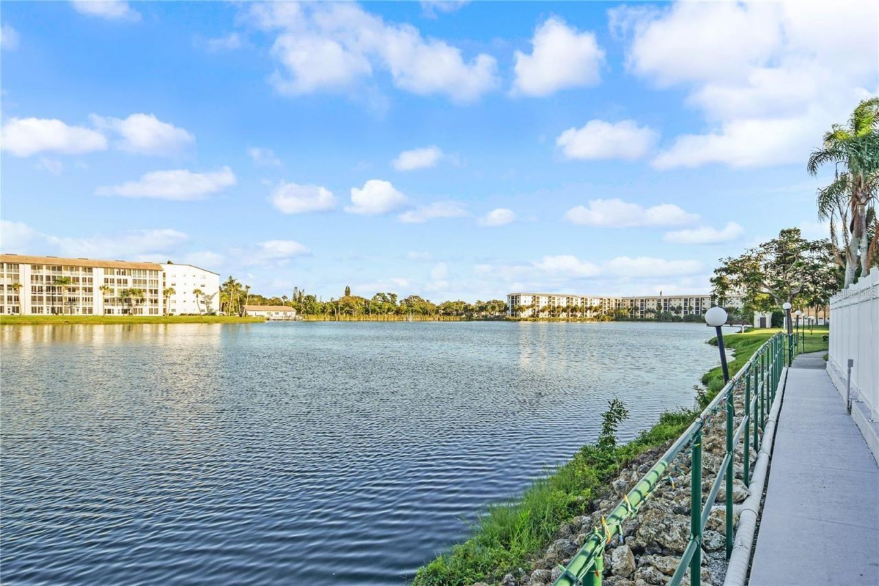 3617 Lake Bayshore Drive, Unit J-401, Bradenton, FL 34205 Photo