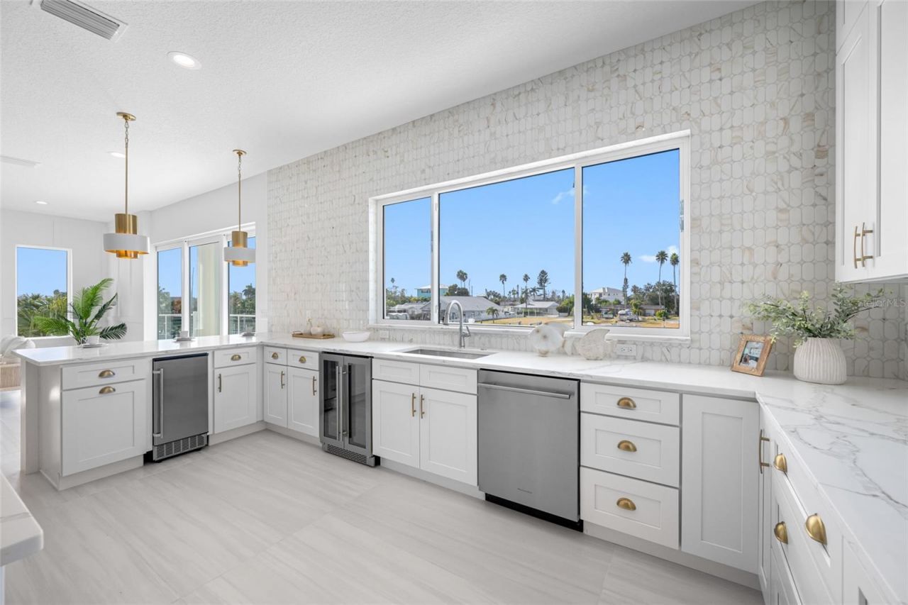 534 Crystal Drive, Madeira Beach, FL 33708 Photo