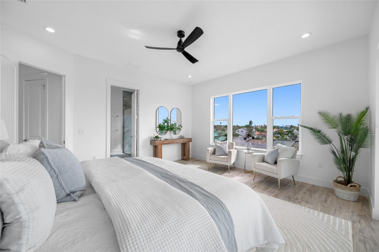 534 Crystal Drive, Madeira Beach, FL 33708 Photo