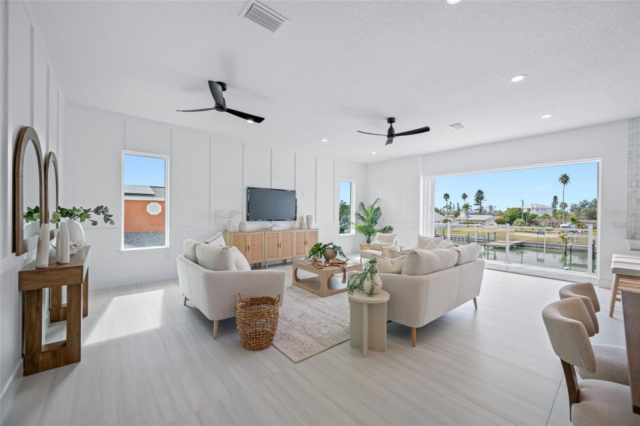 534 Crystal Drive, Madeira Beach, FL 33708 Photo