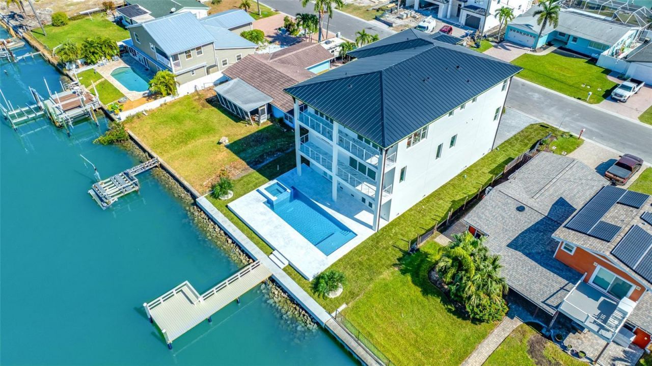 534 Crystal Drive, Madeira Beach, FL 33708 Photo