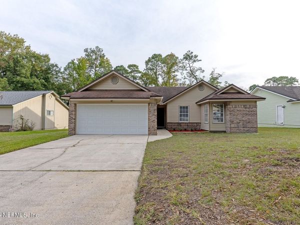 8754 HAMMOND FOREST Drive, Jacksonville, FL 32221