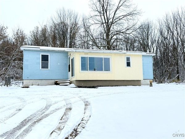 223 Route 5, Weedsport, NY 13166