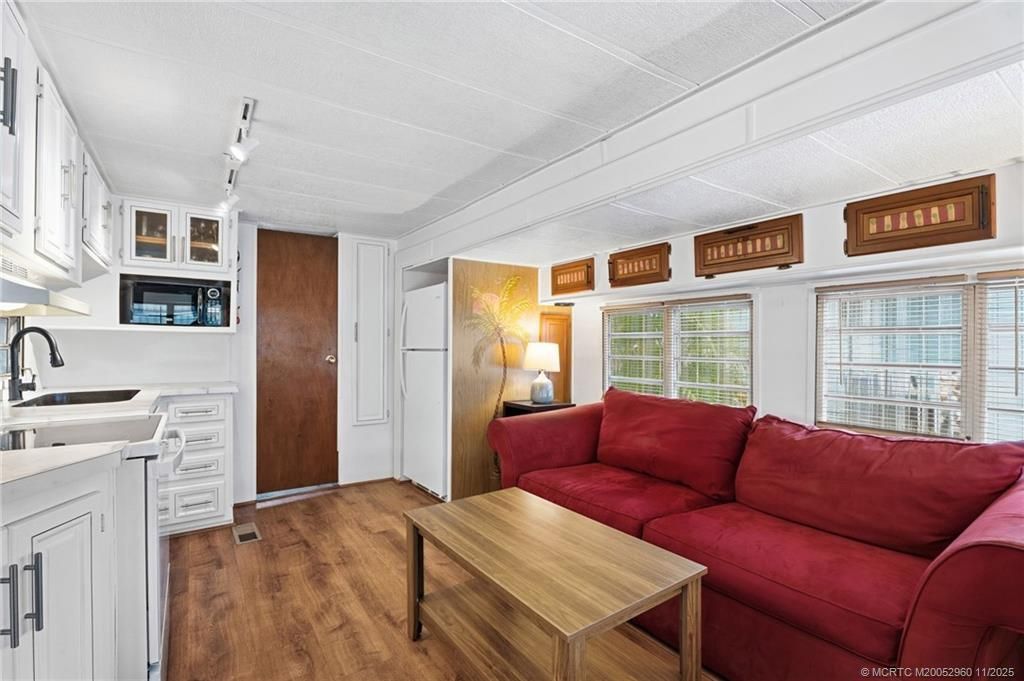 580 Nettles Boulevard, Jensen Beach, FL 34957 Photo