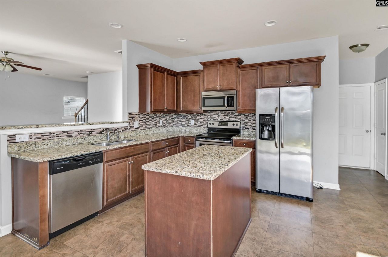 869 Sunseeker Drive Photo 7