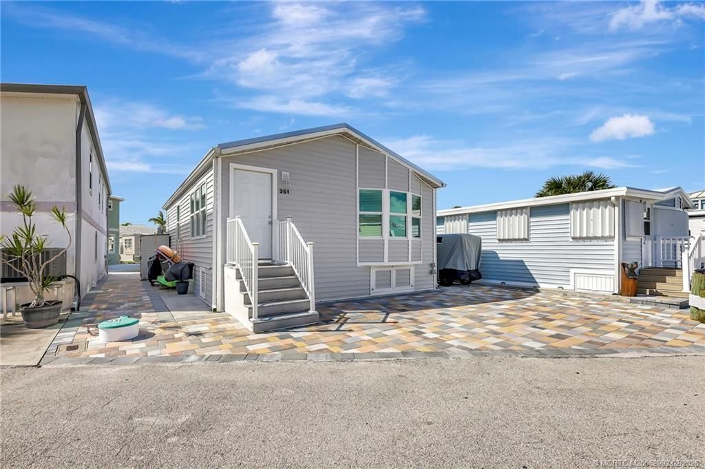 351 Nettles Boulevard, Jensen Beach, FL 34957 Photo