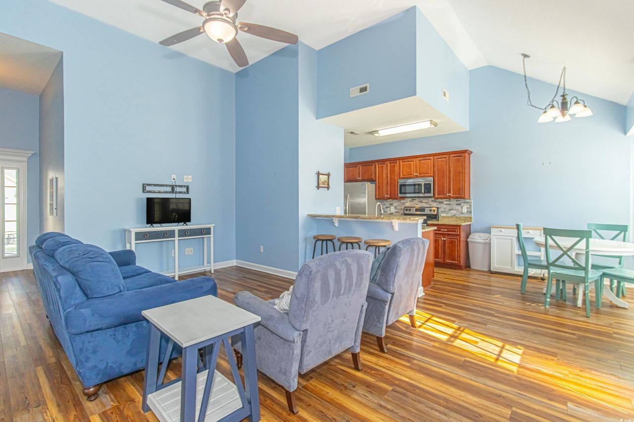 417 Pritchard St. Photo 2