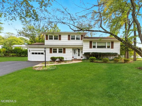 2286 Stocker Lane, Scotch Plains, NJ 07076