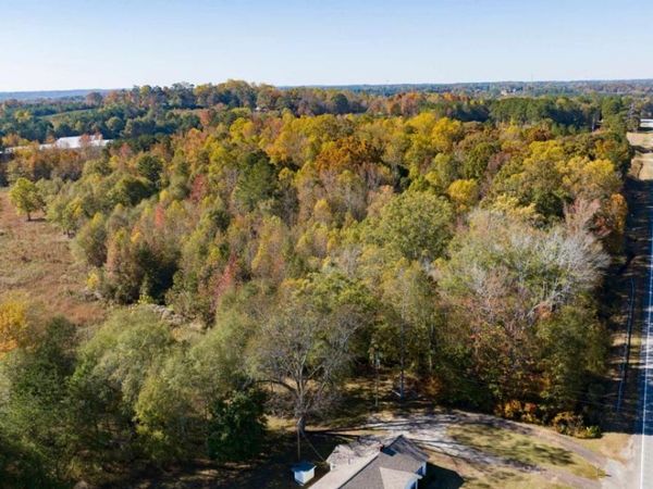 2060 N 27 Highway, Carrollton, GA 30117