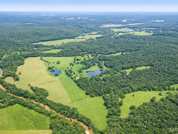 Double B Double B Lane, Steelville, MO 65565