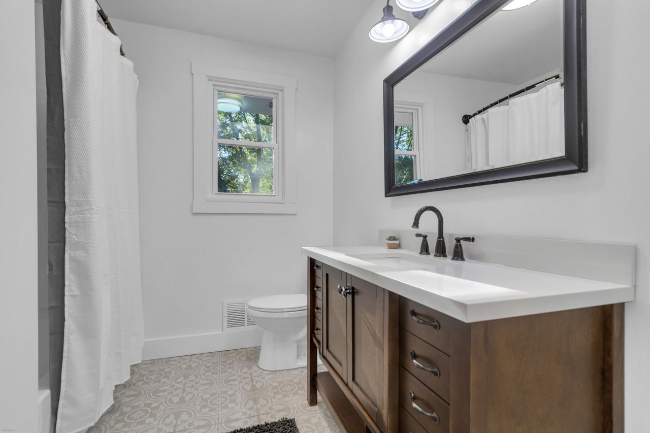 1319 Joshua Drive Photo 16