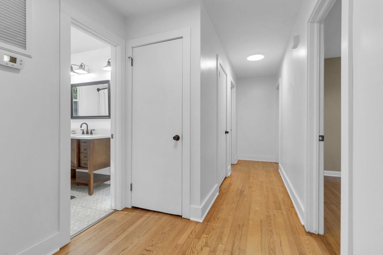 1319 Joshua Drive Photo 18