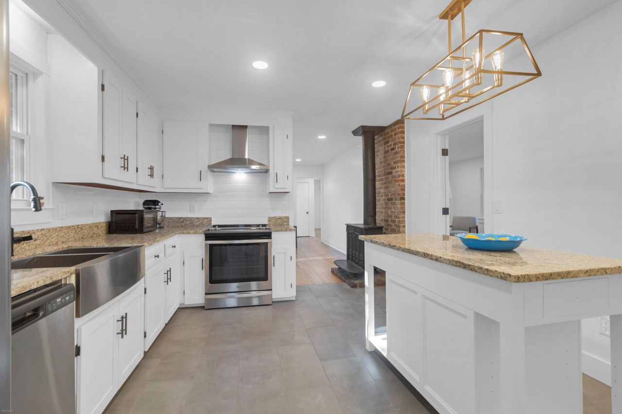 1319 Joshua Drive Photo 9