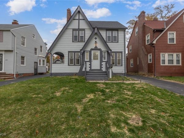 939 Vineshire Road, Cleveland Heights, OH 44121