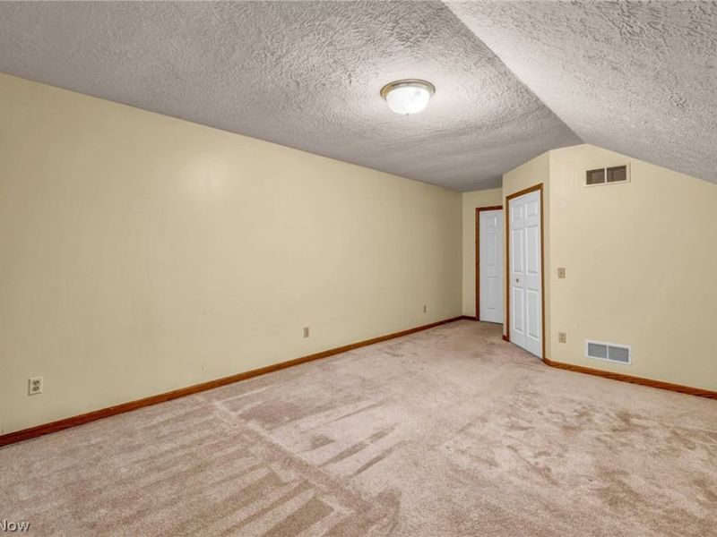 92 Ravenshollow Drive, Cuyahoga Falls, OH 44223 Photo 22