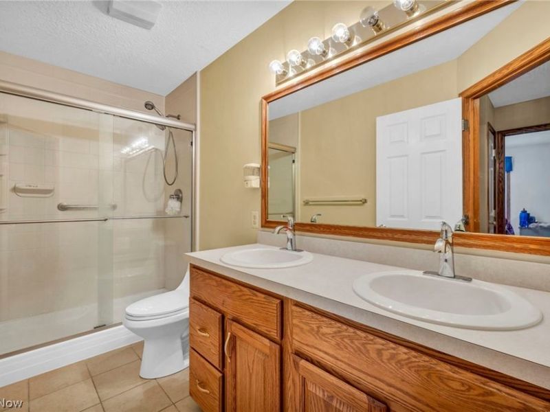 92 Ravenshollow Drive, Cuyahoga Falls, OH 44223 Photo 25