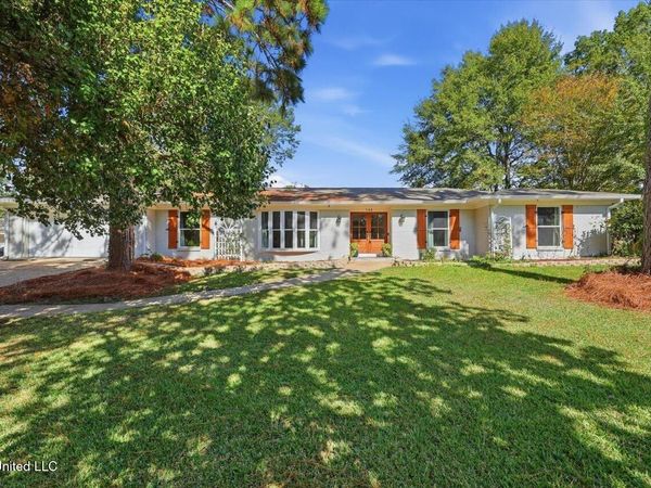 144 Rollingwood Drive, Jackson, MS 39211