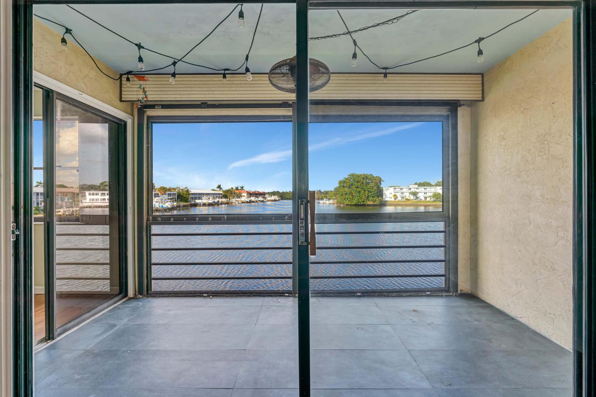 313 Lake Circle, Unit 212, North Palm Beach, FL 33408 Photo