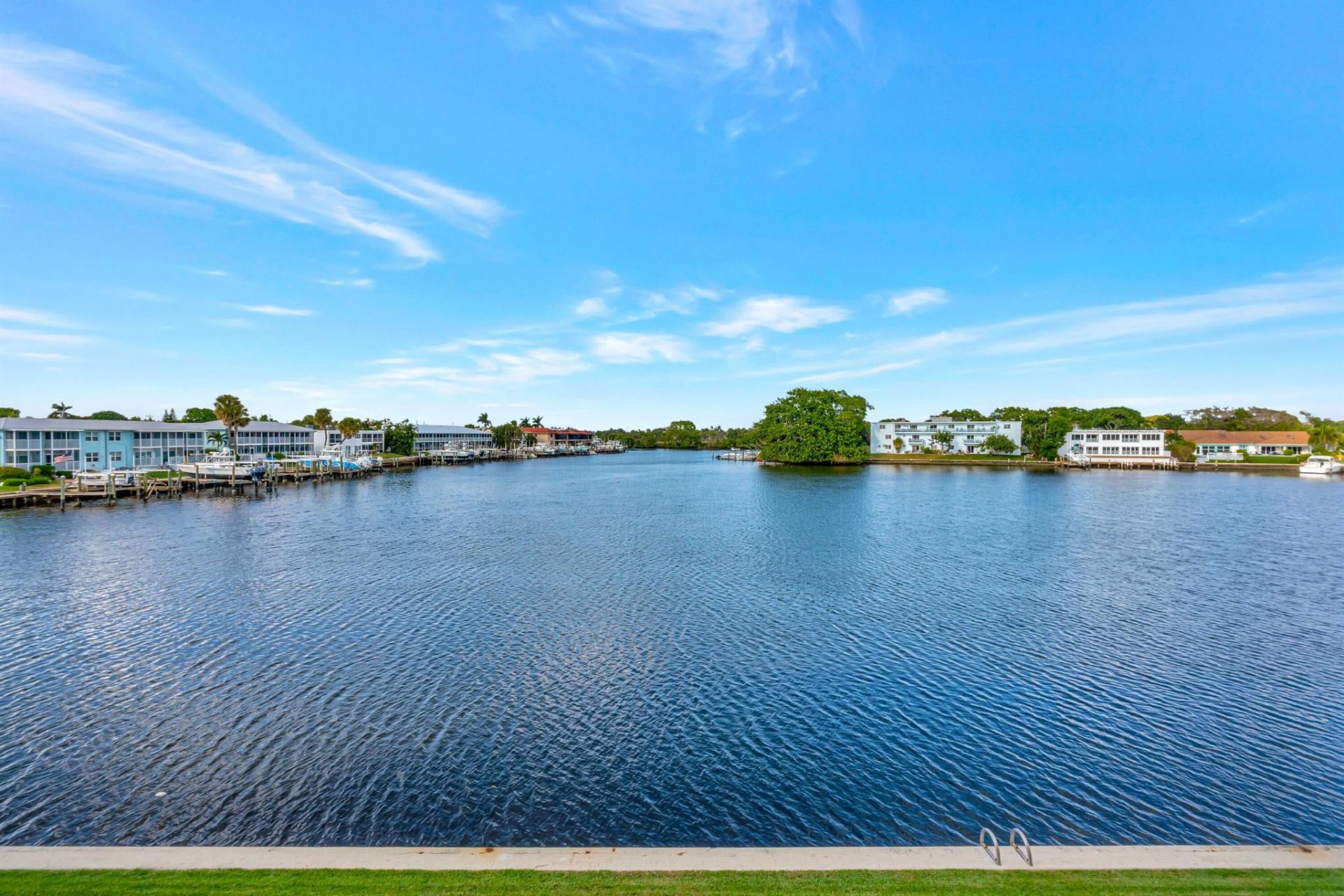 313 Lake Circle, Unit 212, North Palm Beach, FL 33408 Photo