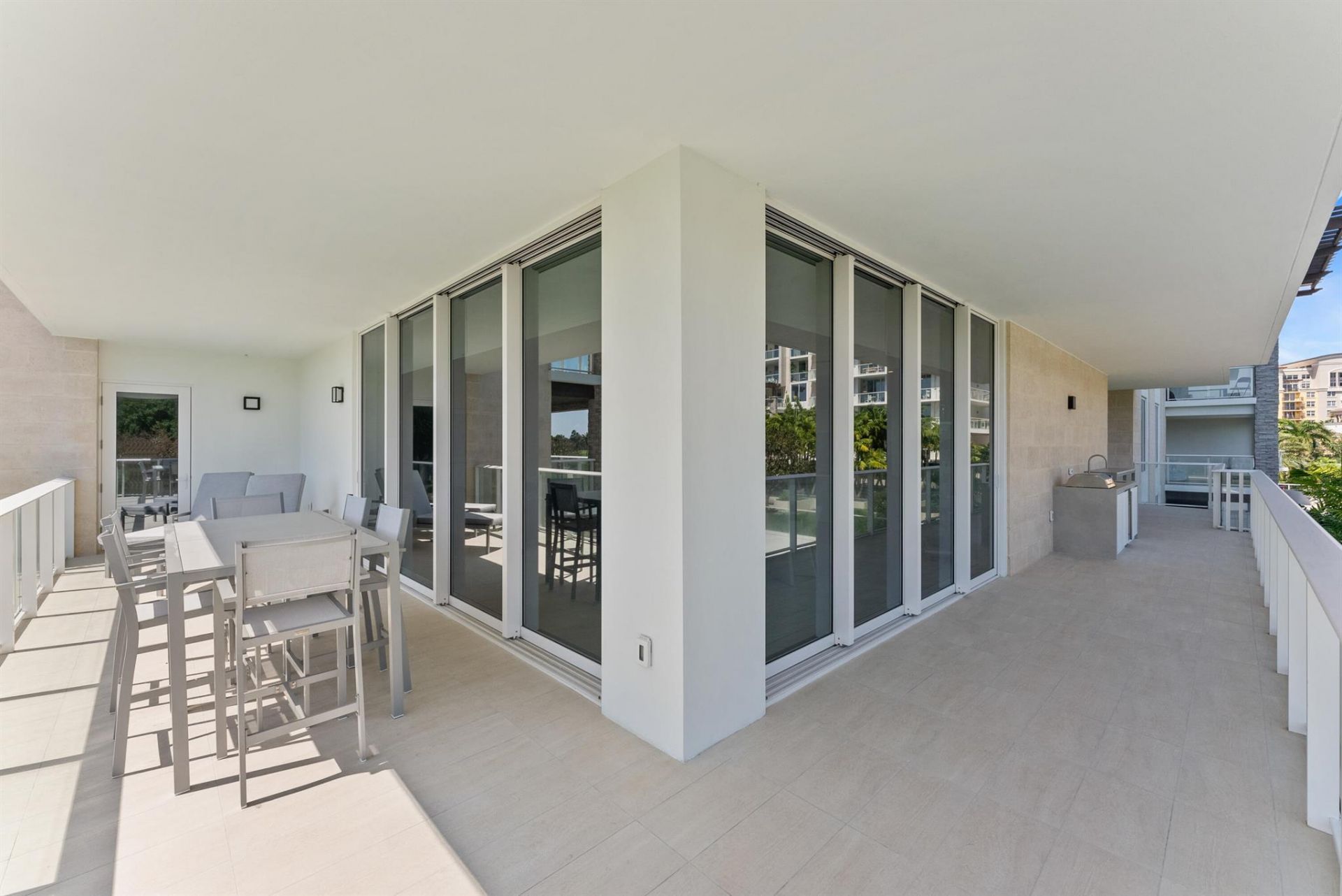 210 SE Mizner Boulevard, Unit 301, Boca Raton, FL 33432 Photo