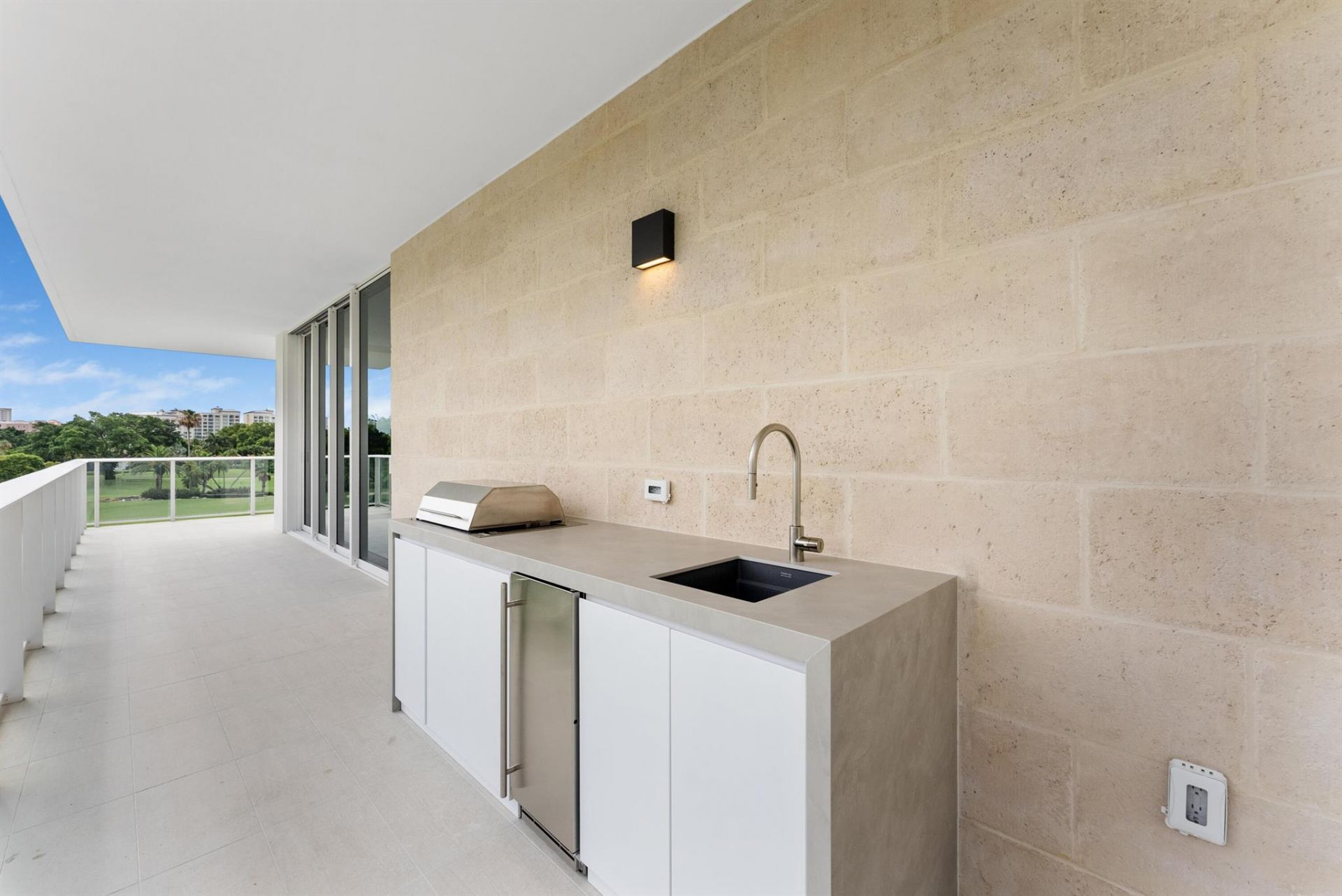 210 SE Mizner Boulevard, Unit 301, Boca Raton, FL 33432 Photo