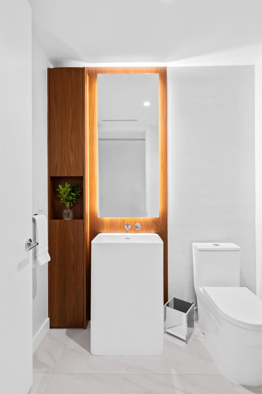 210 SE Mizner Boulevard, Unit 301, Boca Raton, FL 33432 Photo