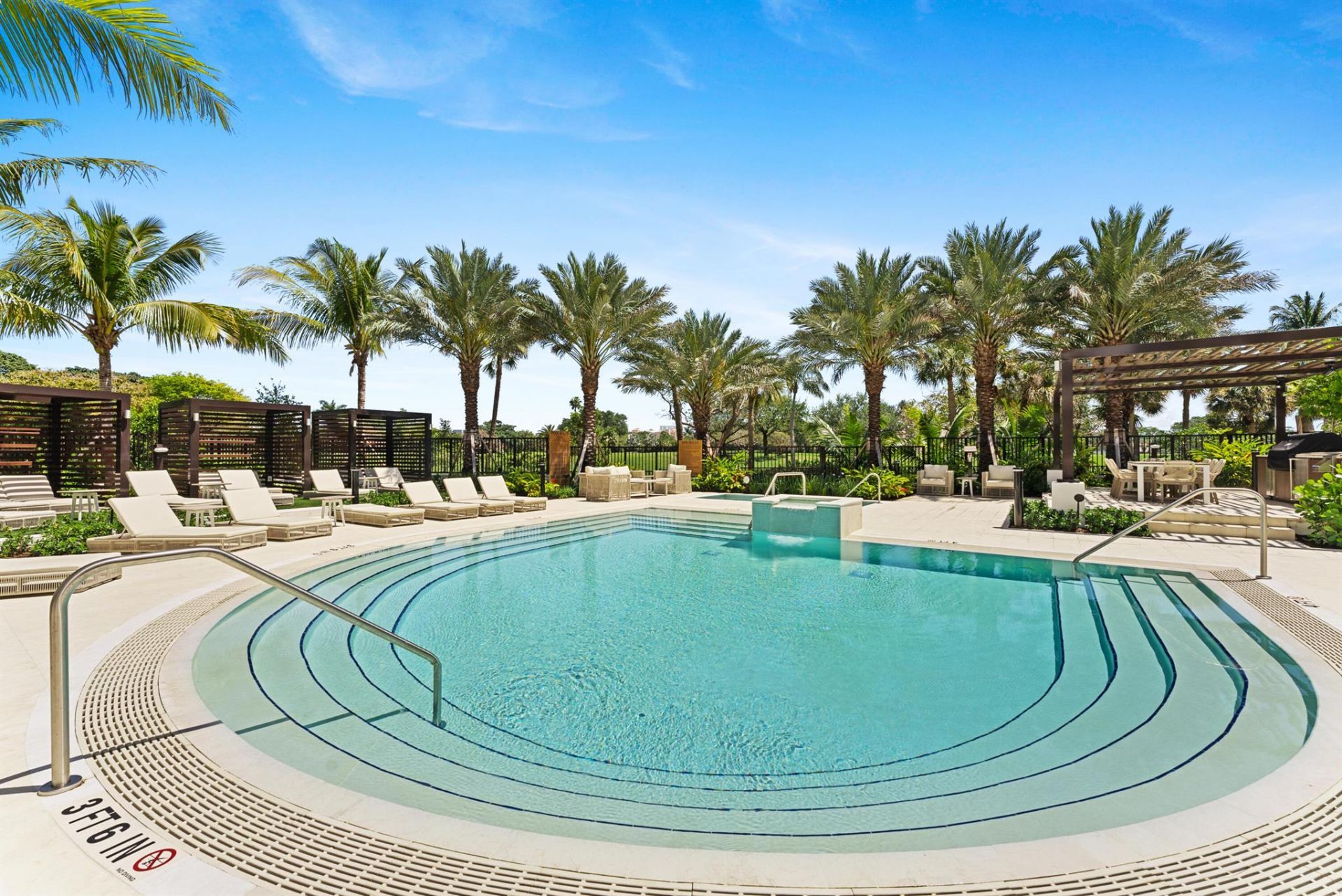 210 SE Mizner Boulevard, Unit 301, Boca Raton, FL 33432 Photo