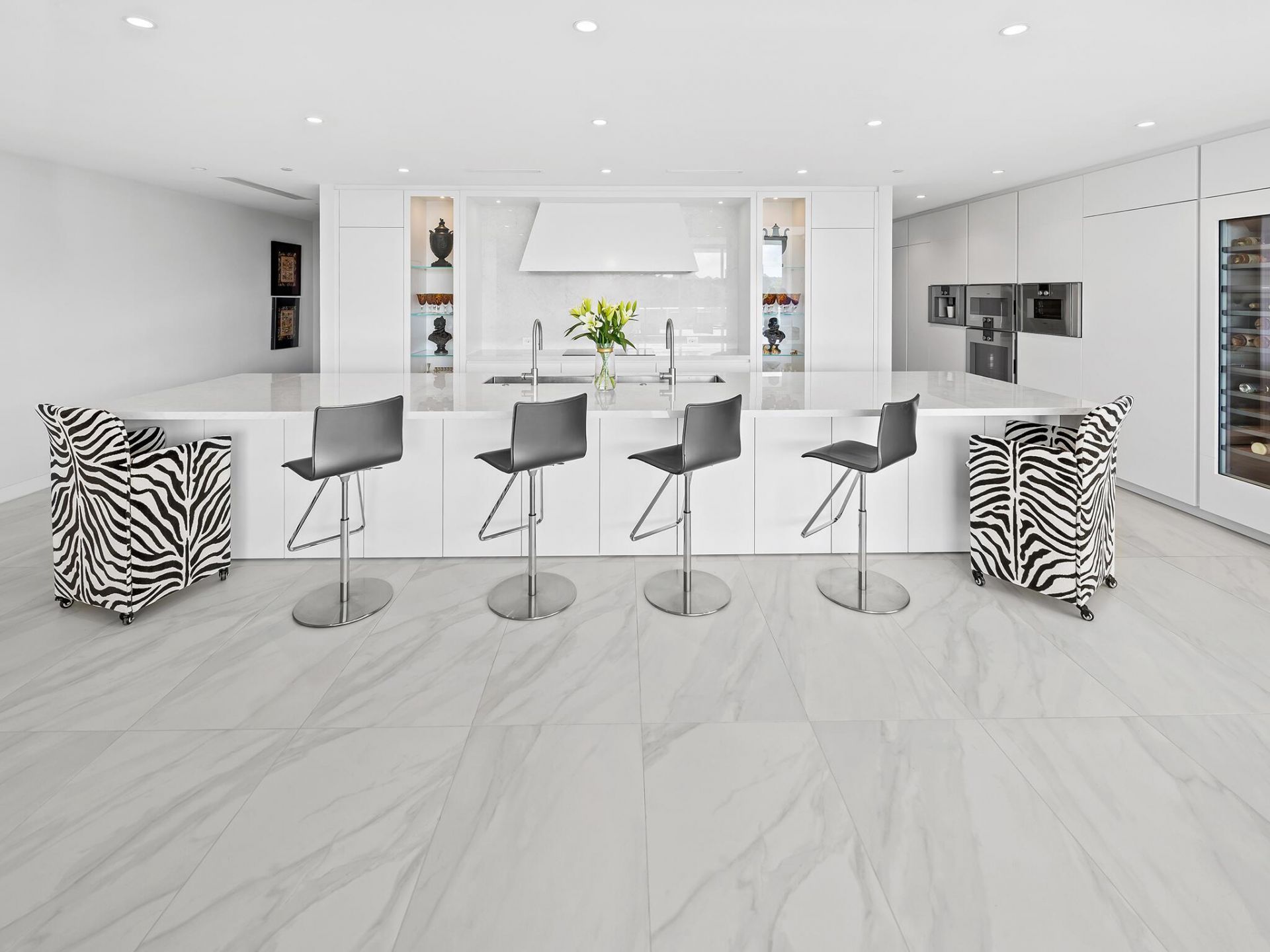 210 SE Mizner Boulevard, Unit 301, Boca Raton, FL 33432 Photo