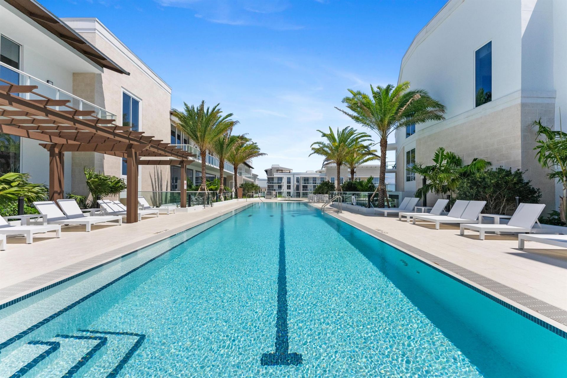 210 SE Mizner Boulevard, Unit 301, Boca Raton, FL 33432 Photo