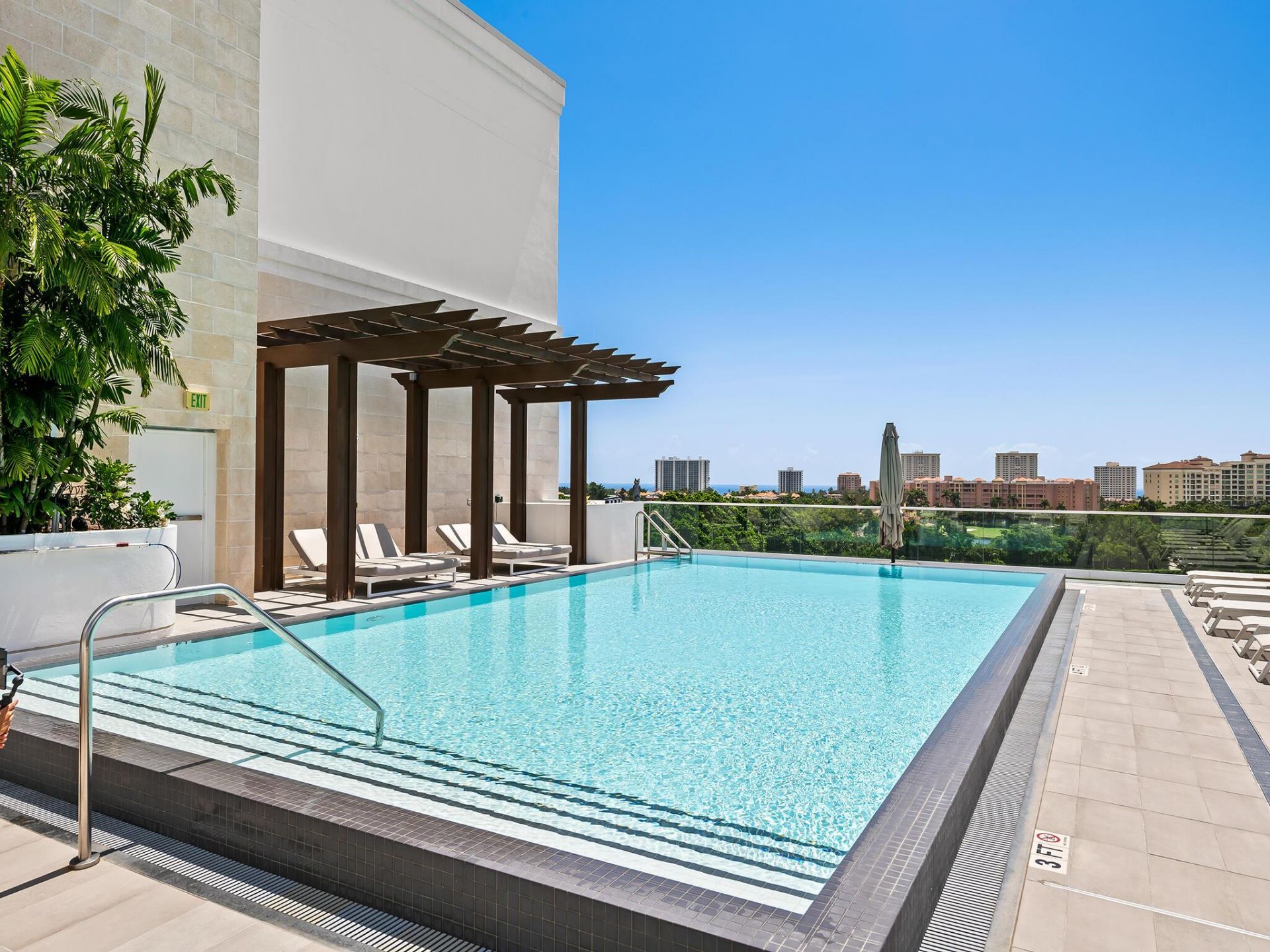 210 SE Mizner Boulevard, Unit 301, Boca Raton, FL 33432 Photo