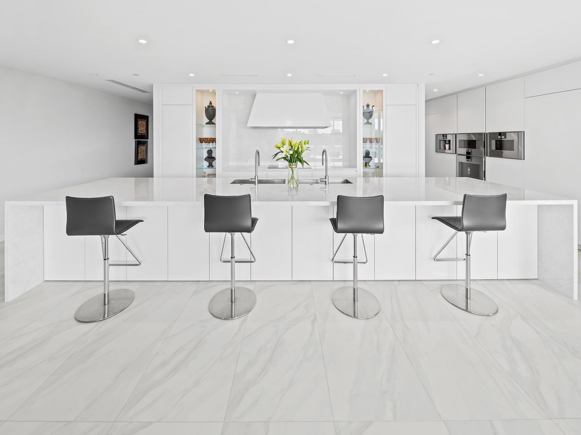 210 SE Mizner Boulevard, Unit 301, Boca Raton, FL 33432 Photo