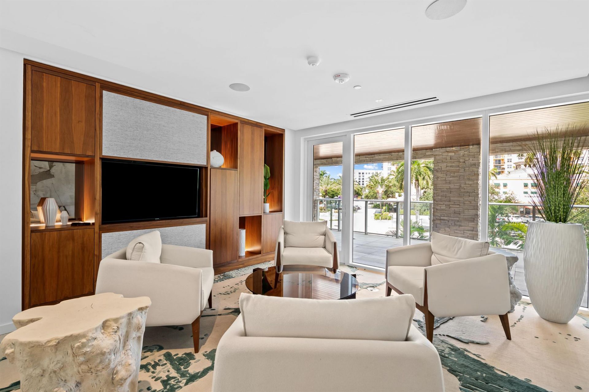 210 SE Mizner Boulevard, Unit 301, Boca Raton, FL 33432 Photo