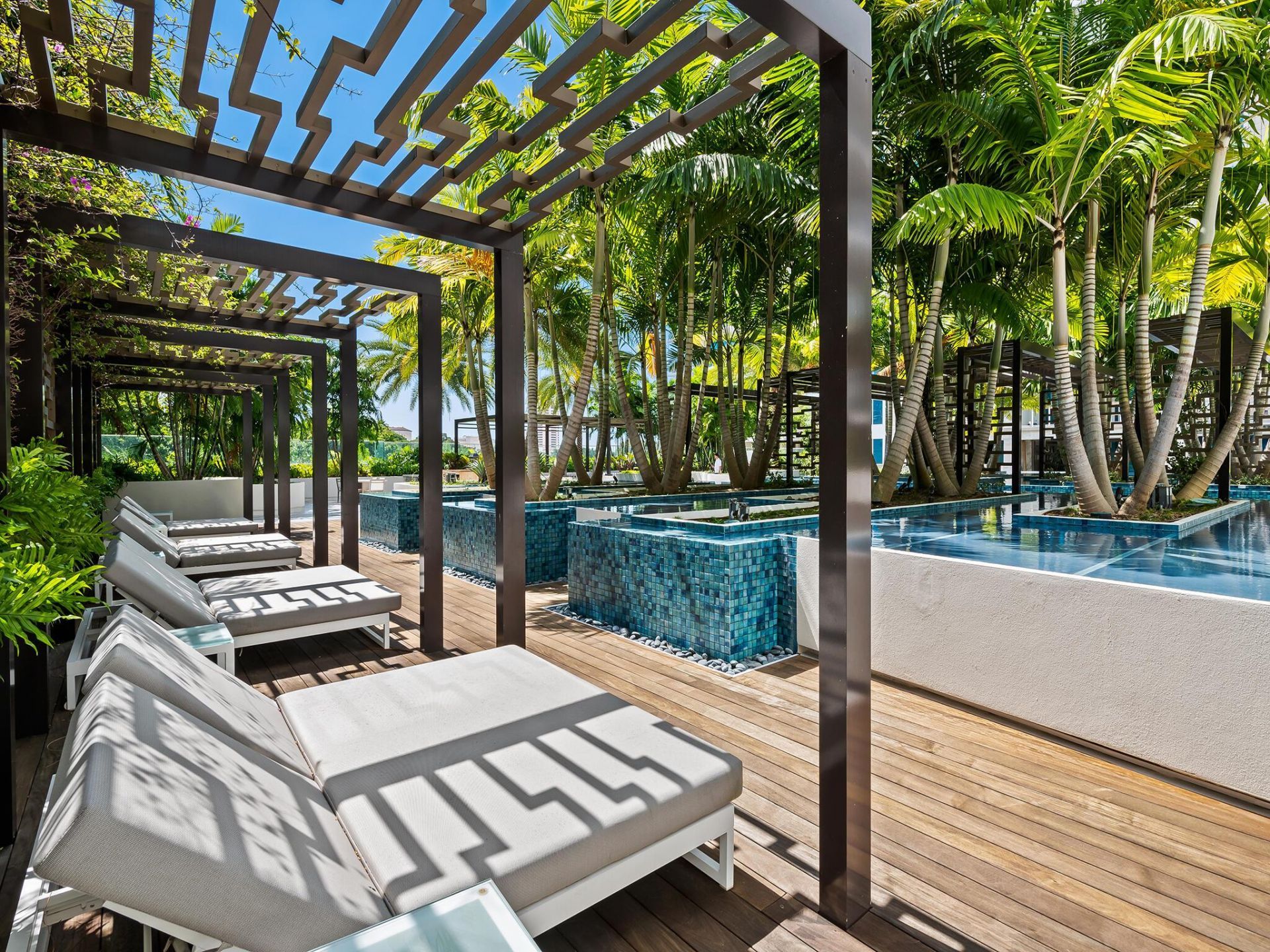 210 SE Mizner Boulevard, Unit 301, Boca Raton, FL 33432 Photo