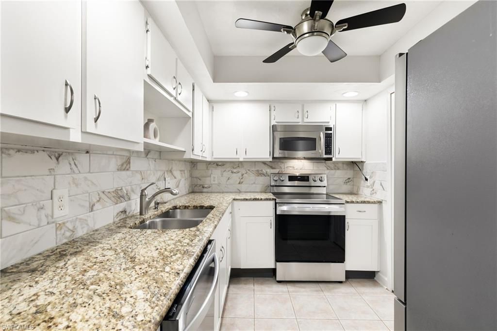 17017 Golfside Cir, Unit 404, Fort Myers, FL 33908 Photo