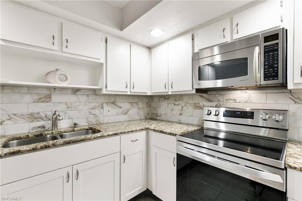 17017 Golfside Cir, Unit 404, Fort Myers, FL 33908 Photo