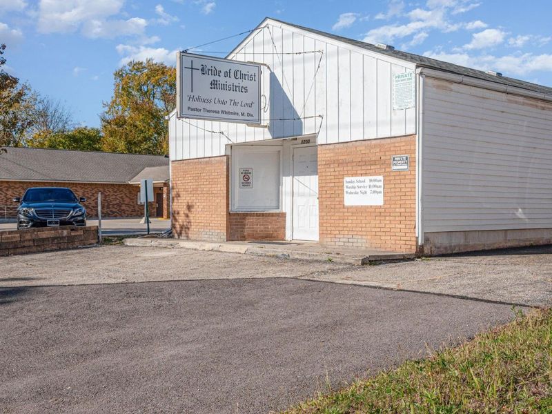 1200 E Hudson Street, Columbus, OH 43211 Photo 3