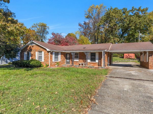 111 Nottingham Pl, Clarksville, TN 37042