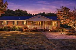 646 Briar Creek Road photo 4