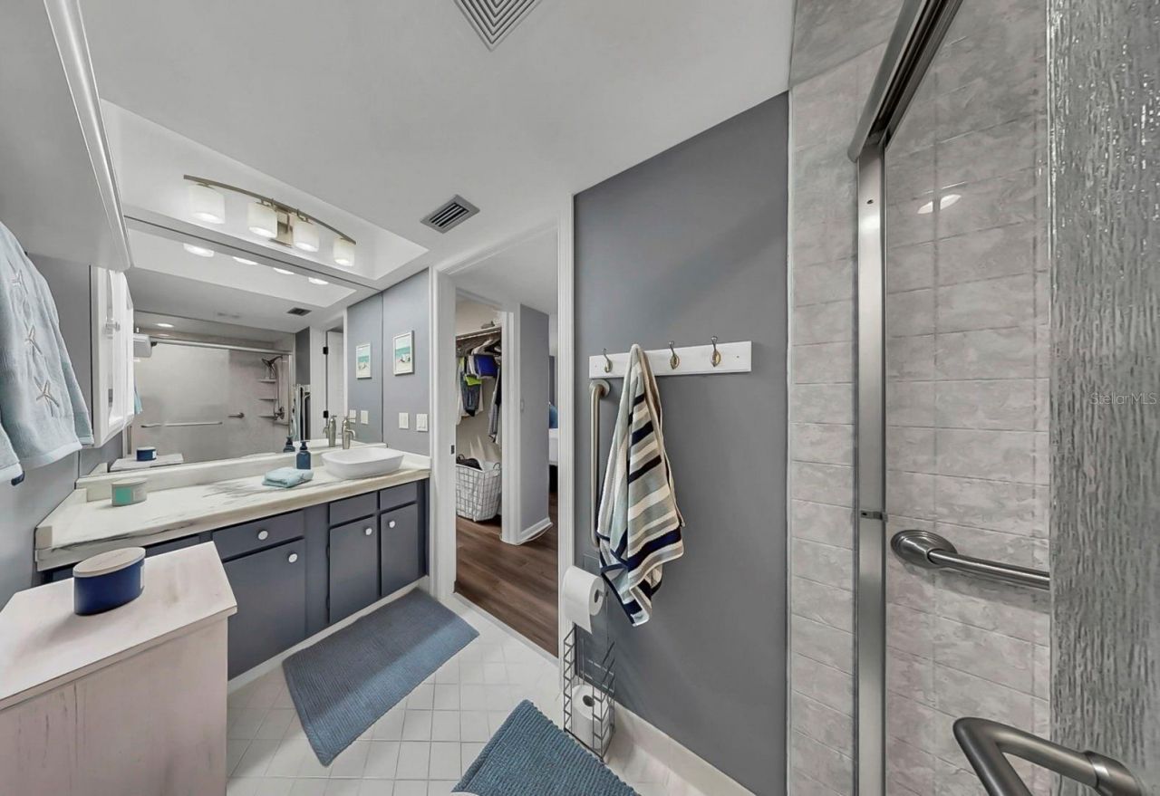 5220 Brittany Drive S, Unit 603, Saint Petersburg, FL 33715 Photo