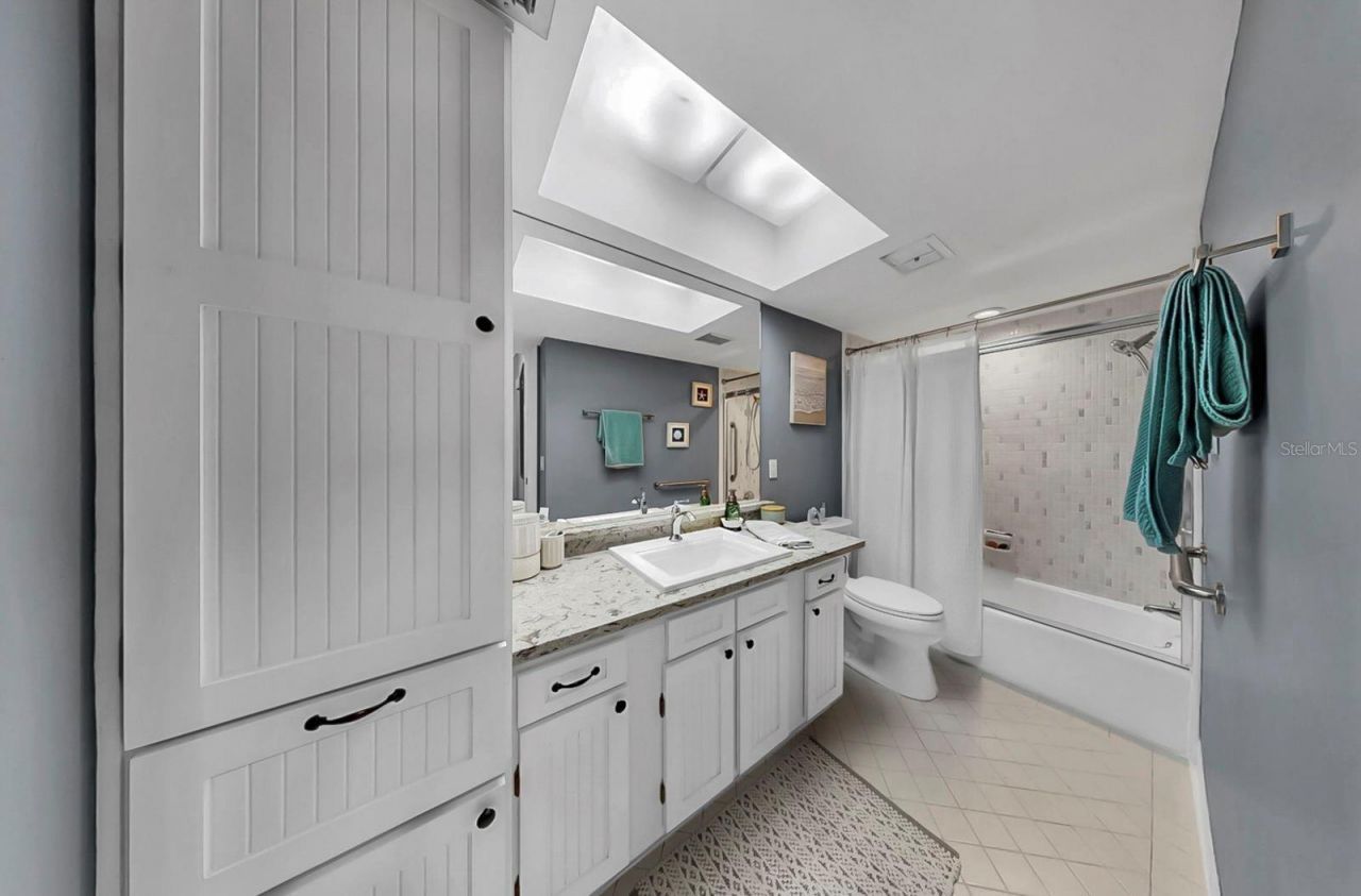 5220 Brittany Drive S, Unit 603, Saint Petersburg, FL 33715 Photo