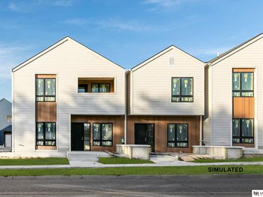 4610 Pioneers Boulevard, Unit 8, Lincoln, NE 68506