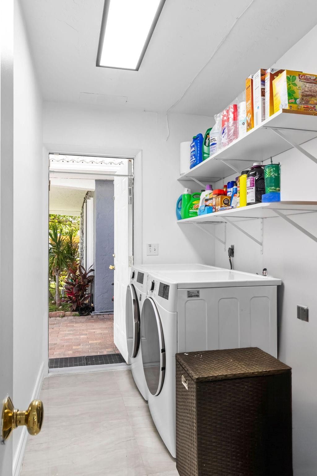 19885 NE 22nd Avenue, Miami, FL 33180 Photo