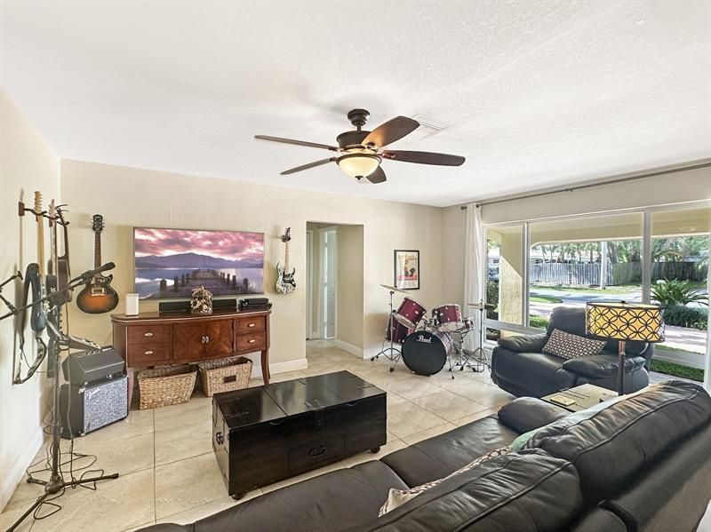 280 SE 3rd Avenue, Pompano Beach, FL 33060 Photo