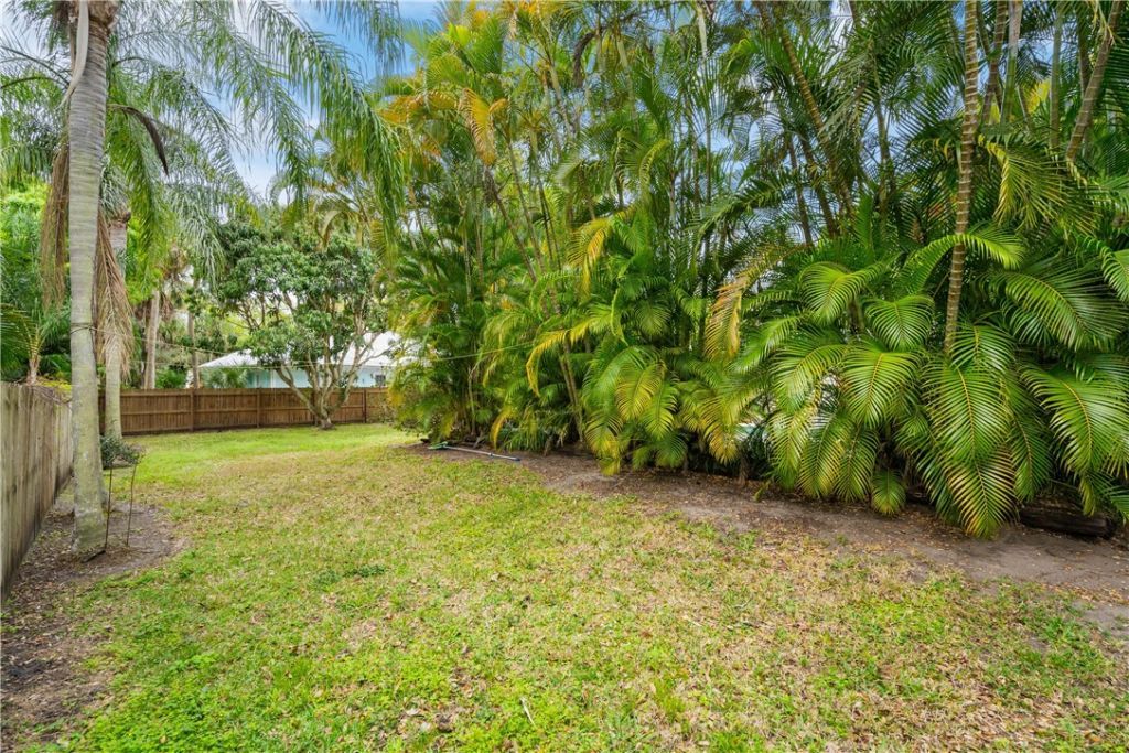 645 Royal Palm Place, Vero Beach, FL 32960 Photo