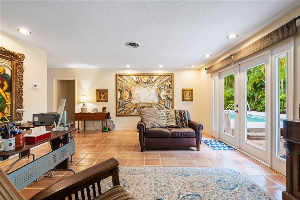 645 Royal Palm Place, Vero Beach, FL 32960 Photo