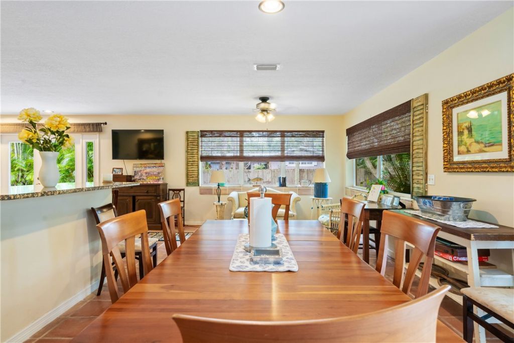 645 Royal Palm Place, Vero Beach, FL 32960 Photo