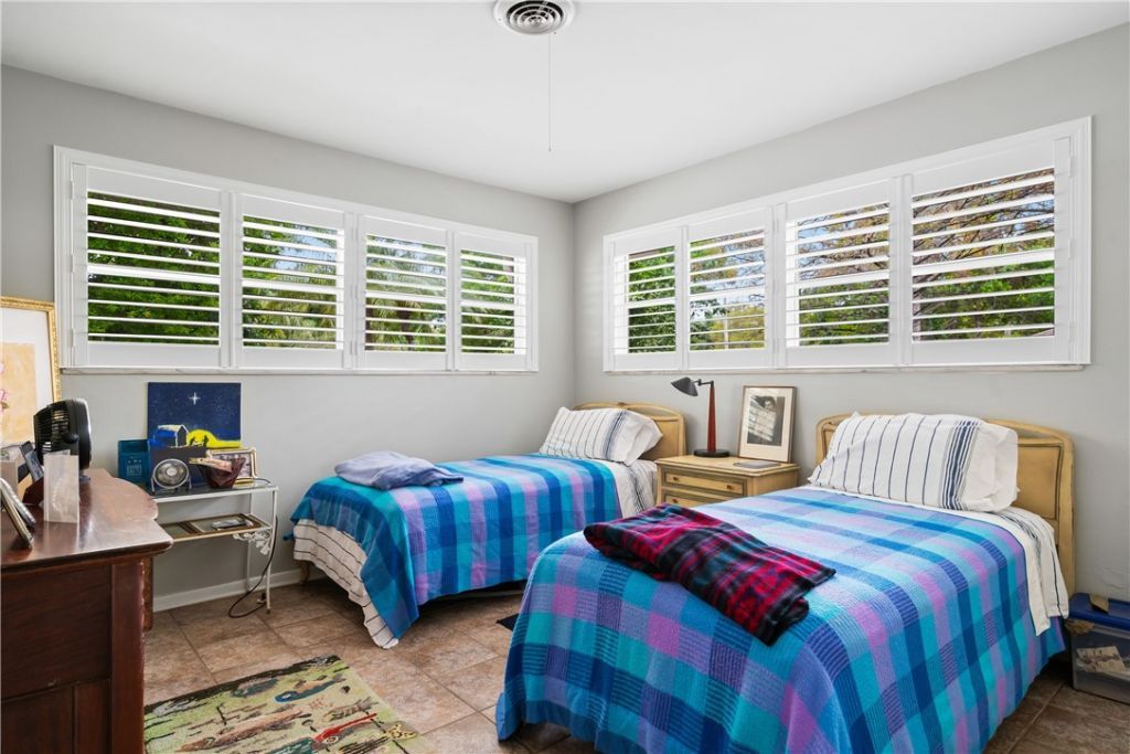 645 Royal Palm Place, Vero Beach, FL 32960 Photo